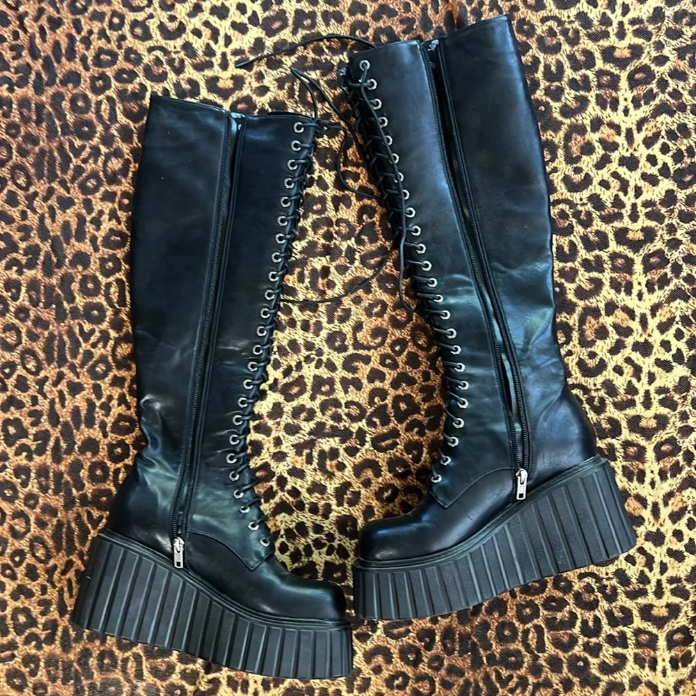 Platform lace up boots - Picture 3 of 4